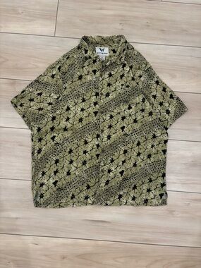 White Sierra 90s Vintage Abstract Olive & Black Short-Sleeve Button Down Shirt